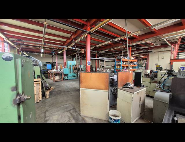 1,850M² FACTORY FOR SALE IN ANDERBOLT